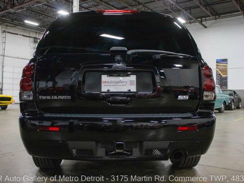 Used 2008 Chevrolet TrailBlazer SS w/ Sun And 6-Disc Cd Package AWD/4WD image 6