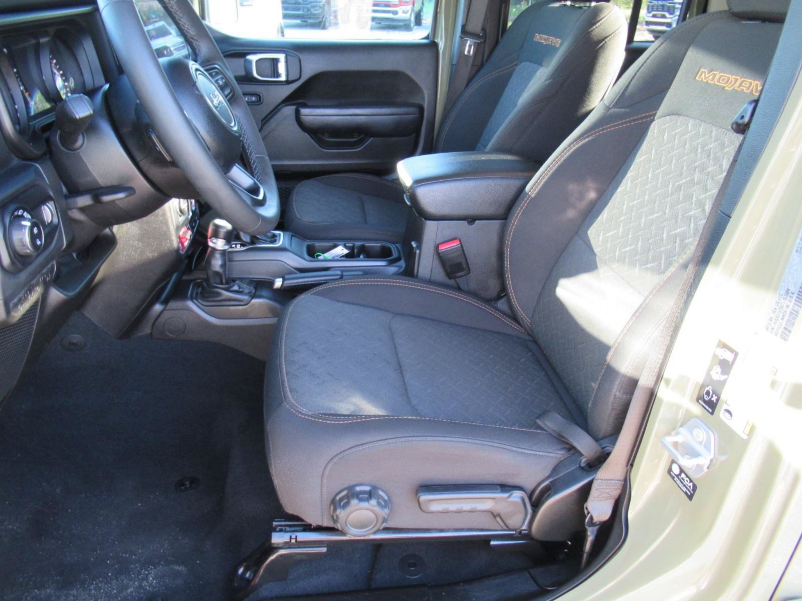 Certified 2026 Jeep Gladiator Mojave AWD/4WD image 17