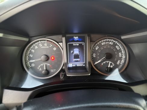 Used 2019 Toyota Tacoma TRD Sport w/ Technology Package RWD image 21