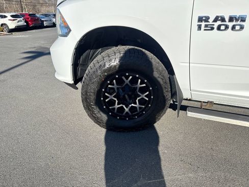 Used 2018 RAM 1500 Express w/ Express Value Package image 25