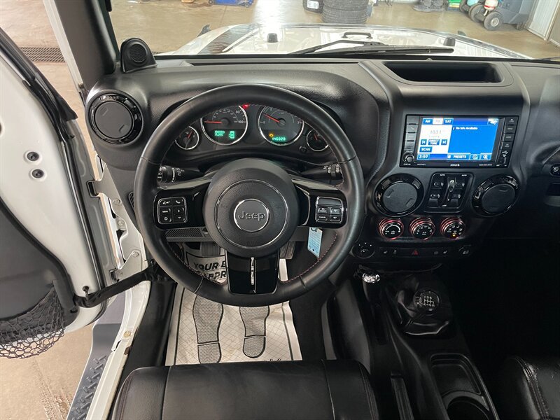 Used 2012 Jeep Wrangler Unlimited Sahara AWD/4WD image 7