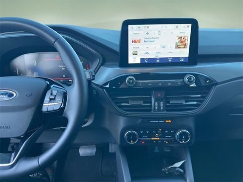 Used 2023 Ford Escape Active image 19