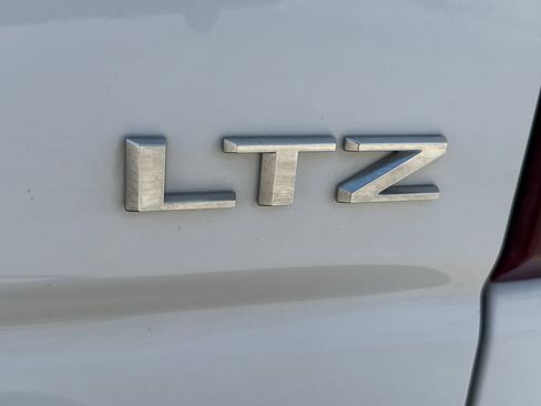 Used 2022 Chevrolet Silverado 2500 LTZ w/ Z71 Chrome Sport Edition AWD/4WD image 6