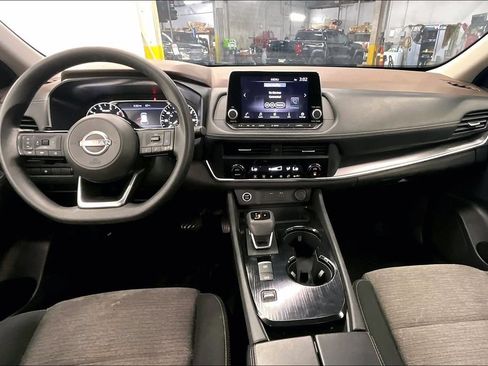 Used 2023 Nissan Rogue SV FWD image 14