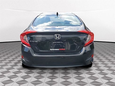 Used 2018 Honda Civic EX image 5