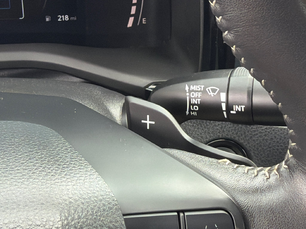 Used 2025 Toyota Camry SE w/ Convenience Package FWD image 32