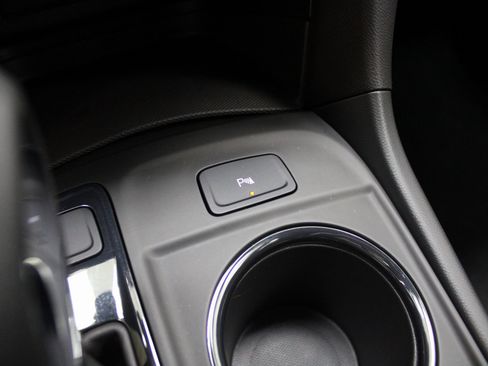 Used 2024 Chevrolet Equinox RS image 38