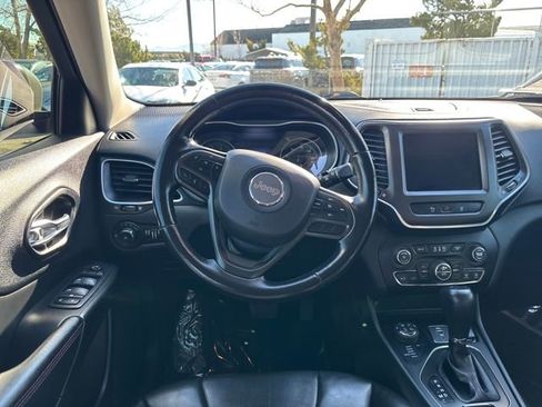 Used 2021 Jeep Cherokee Trailhawk w/ Comfort/Convenience Group image 20