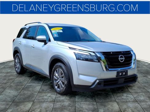 Used 2025 Nissan Pathfinder SV AWD/4WD image 1