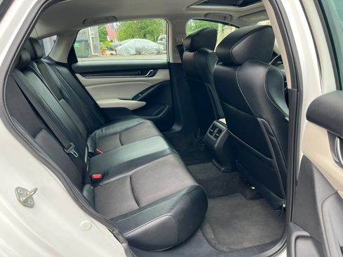 Used 2018 Honda Accord EX image 28