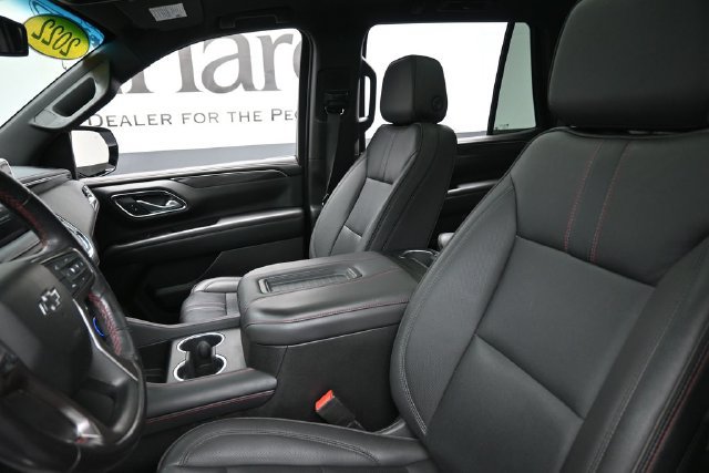 Used 2022 Chevrolet Tahoe RST w/ Luxury Package AWD/4WD image 17