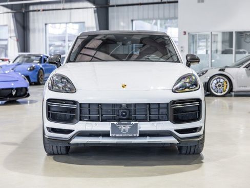 Used 2022 Porsche Cayenne Turbo GT image 9