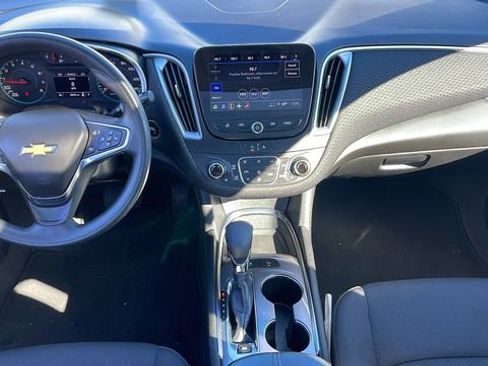Used 2024 Chevrolet Malibu LT image 23