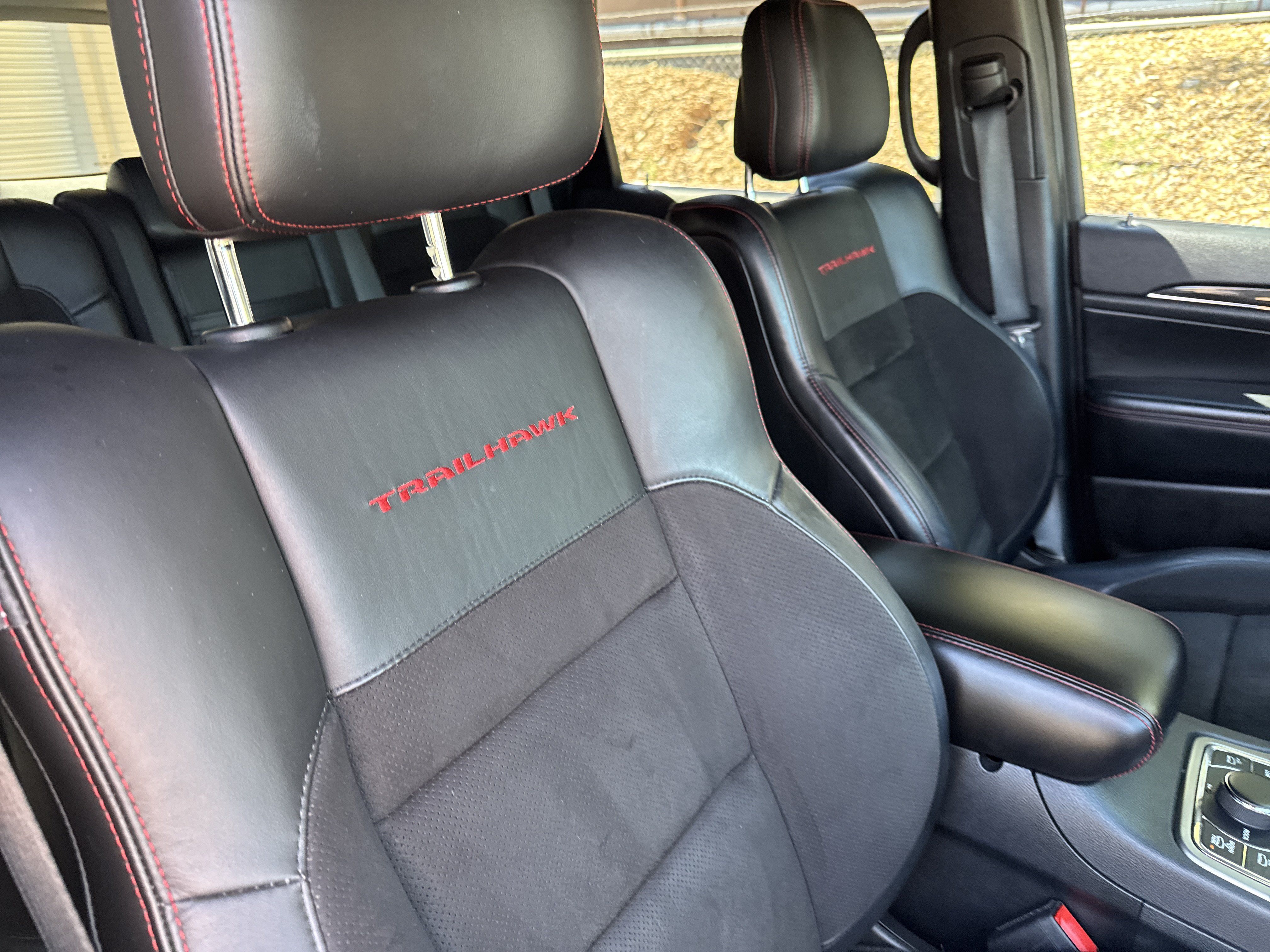 Used 2020 Jeep Grand Cherokee Trailhawk w/ Premium Lighting Group AWD/4WD image 19