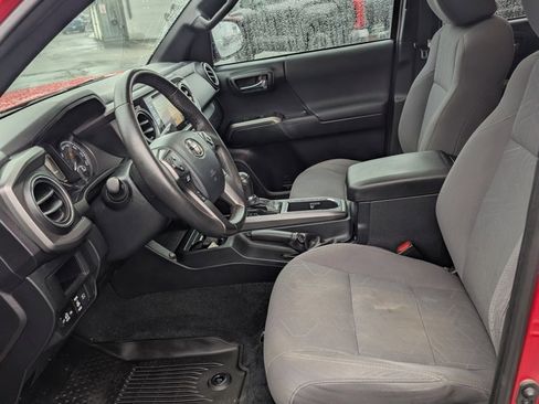 Certified 2019 Toyota Tacoma TRD Off-Road image 14