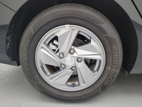 Used 2025 Hyundai Elantra SE w/ Cargo Package FWD image 31