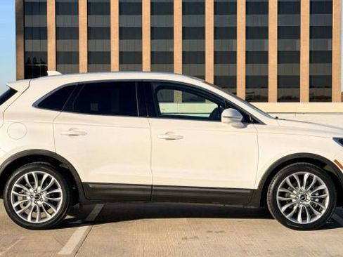 Used 2017 Lincoln MKC Reserve w/ Lincoln MKC Climate Package image 6