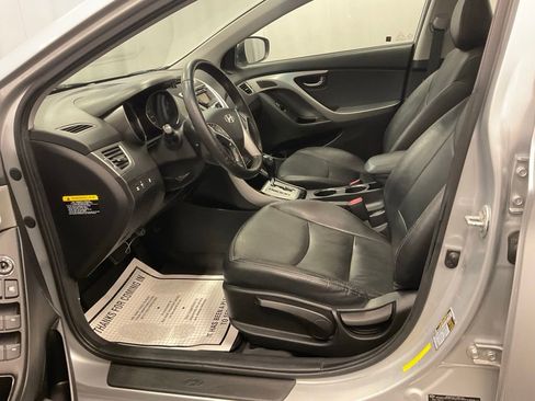 Used 2012 Hyundai Elantra Limited FWD image 13