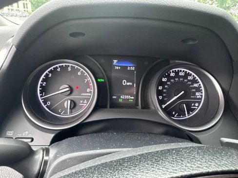 Used 2023 Toyota Camry SE w/ Convenience Package FWD image 14