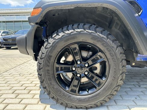 Used 2019 Jeep Wrangler Unlimited Sport AWD/4WD image 6
