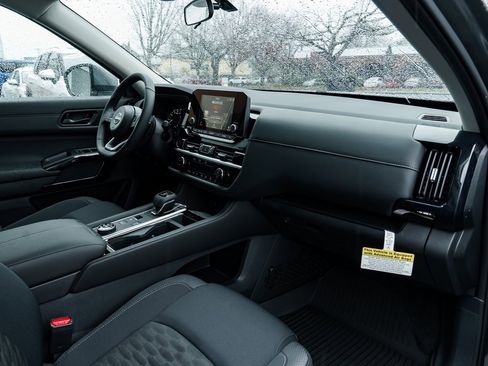 New 2025 Nissan Pathfinder SV w/ Cargo Package image 28