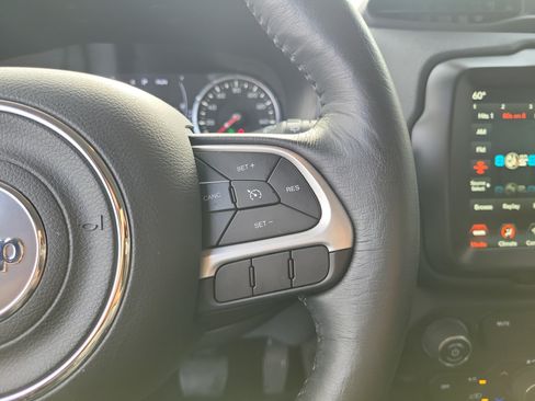 Used 2023 Jeep Renegade Latitude w/ Premium Group AWD/4WD image 23