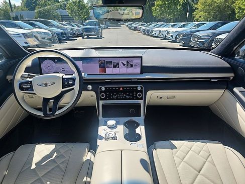 Used 2025 Genesis GV80 3.5T Prestige AWD/4WD image 35