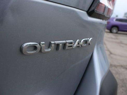 Used 2024 Subaru Outback Premium AWD/4WD image 16