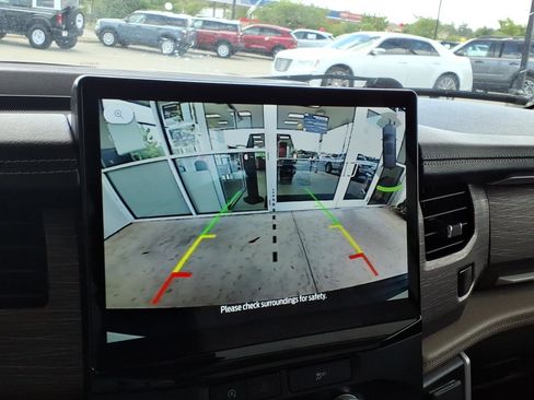 Used 2024 Ford Expedition Limited RWD image 11