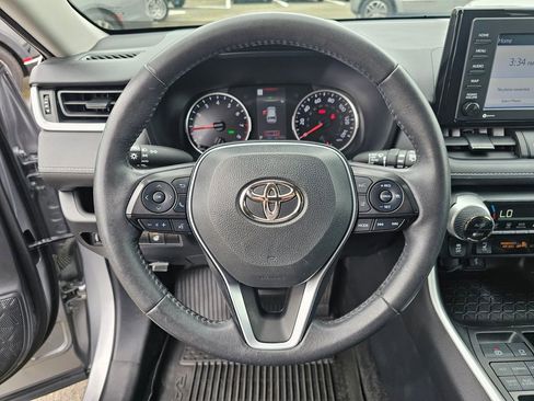 Used 2022 Toyota RAV4 XLE w/ XLE Grade Weather Package AWD/4WD image 25