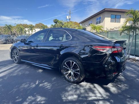 Used 2019 Toyota Camry SE image 7