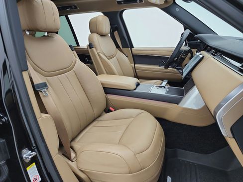 Used 2025 Land Rover Range Rover SE AWD/4WD image 20