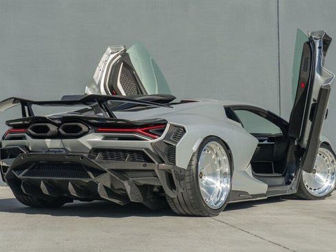 Used 2024 Lamborghini Revuelto image 54
