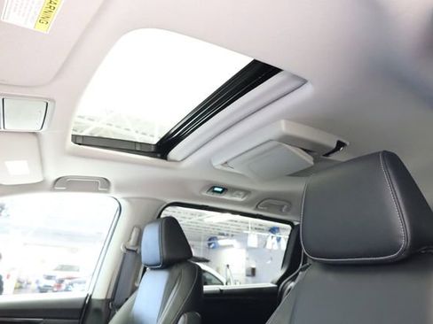 Used 2023 Honda Odyssey Touring image 27
