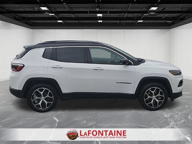 Used 2024 Jeep Compass Limited AWD/4WD image 6