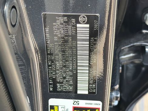 Used 2026 Toyota Camry SE FWD image 33