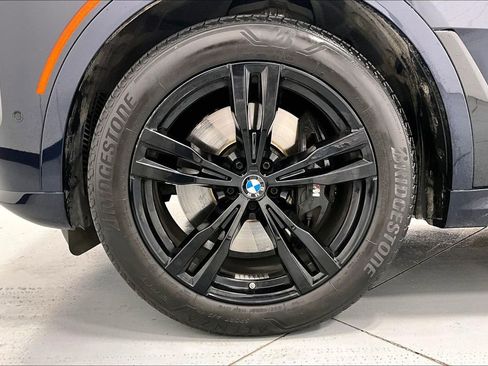 Certified 2023 BMW X7 M60i image 8