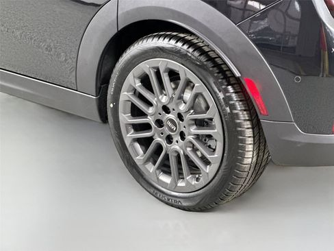 Certified 2025 MINI Cooper S FWD image 25