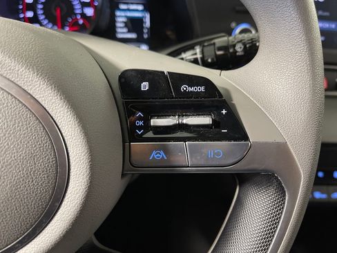 Certified 2022 Hyundai Elantra SEL image 29