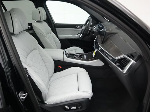 Used 2026 BMW X5 xDrive40i image 22