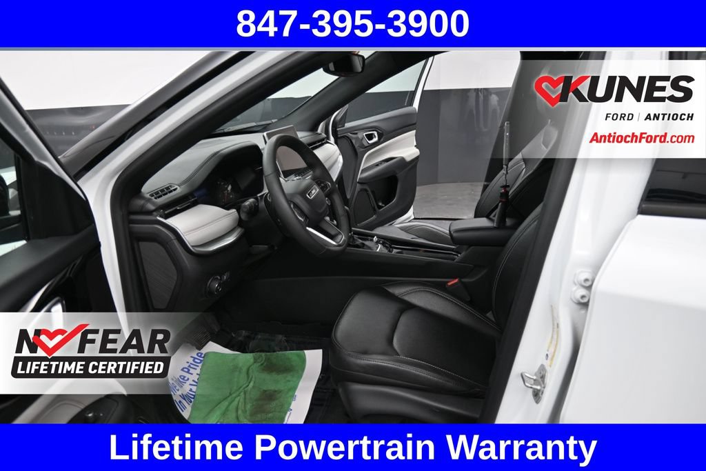 Used 2025 Jeep Compass Limited AWD/4WD image 30