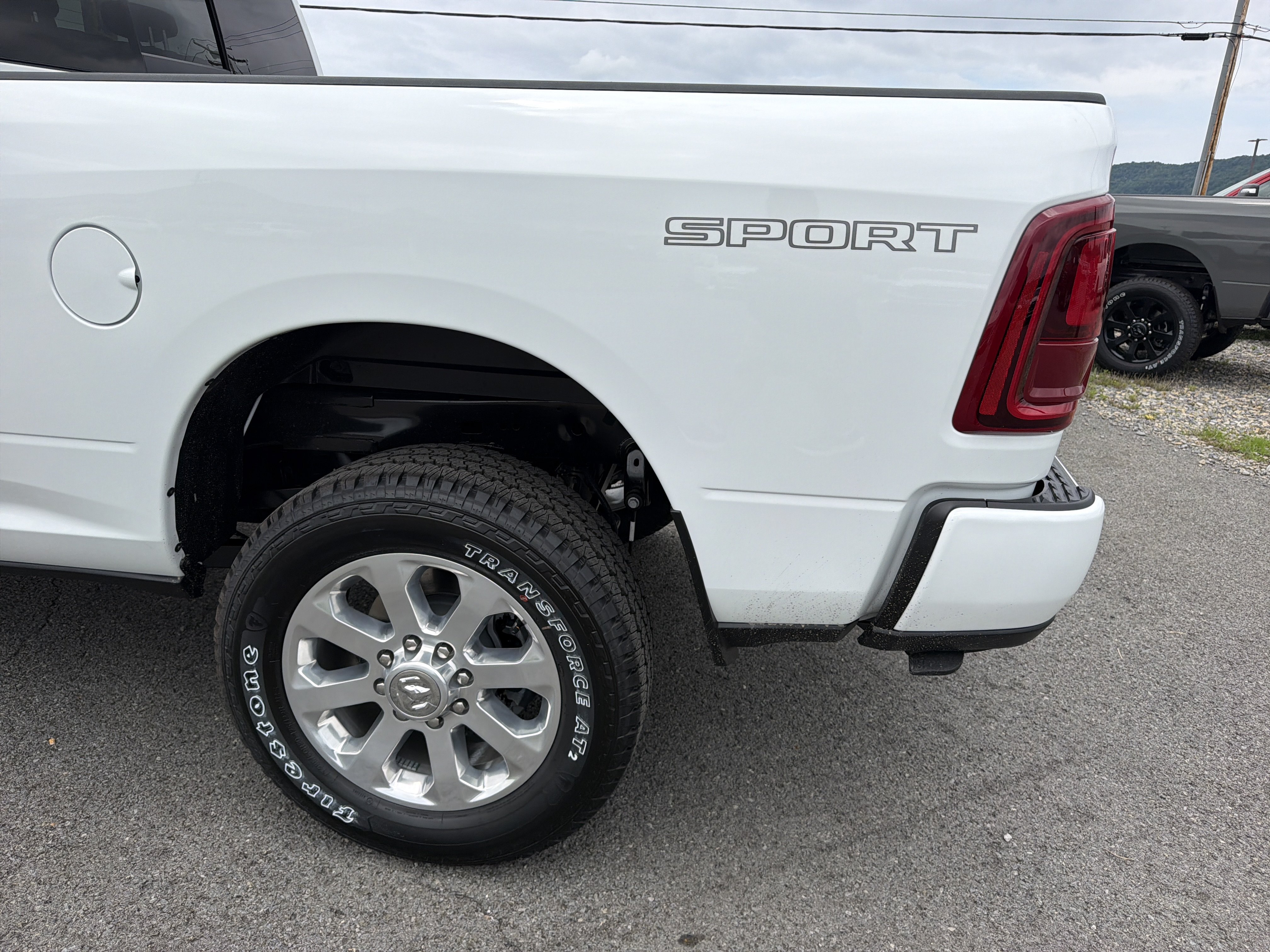 New 2026 RAM 2500 Laramie w/ Sport Appearance Package AWD/4WD image 10