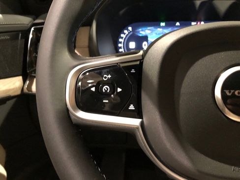 New 2026 Volvo XC90 B6 Plus w/ Protection Package Premier image 19