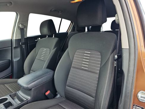 Used 2018 Kia Sportage LX AWD/4WD image 15