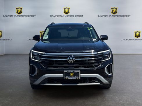 Used 2025 Volkswagen Atlas Peak Edition SE AWD/4WD image 8