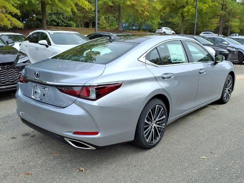 New 2025 Lexus ES 350 350 image 3