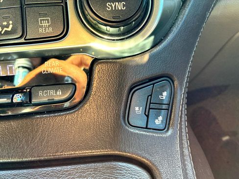 Used 2017 Chevrolet Suburban Premier image 47