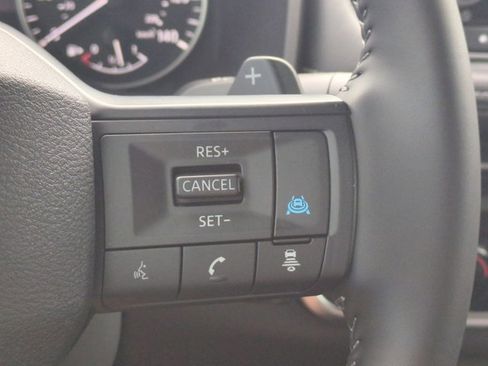 Certified 2026 Nissan Rogue SV image 24