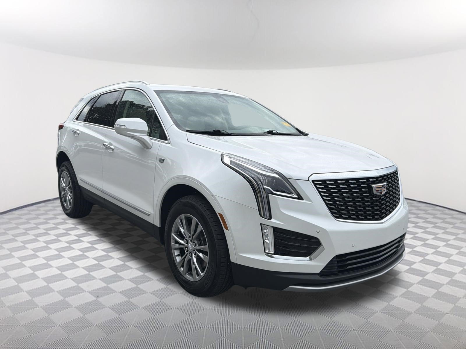 Used 2021 Cadillac XT5 Premium Luxury FWD image 3