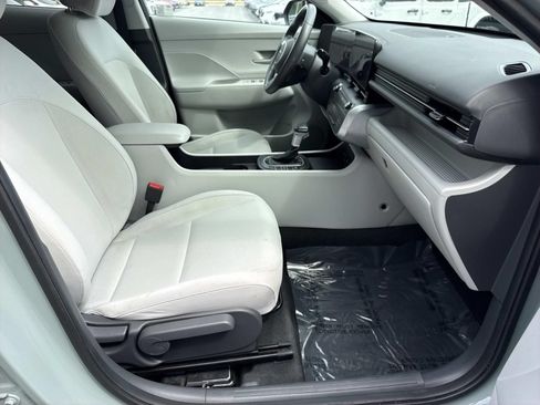 Used 2024 Hyundai Kona SEL AWD/4WD image 25
